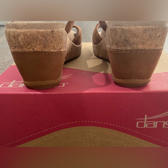 Dansko Charlotte Camel Milled Nubuck - Picture 5 of 7